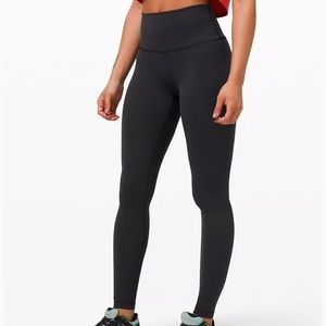 Gently used lululemon wunder under size 6